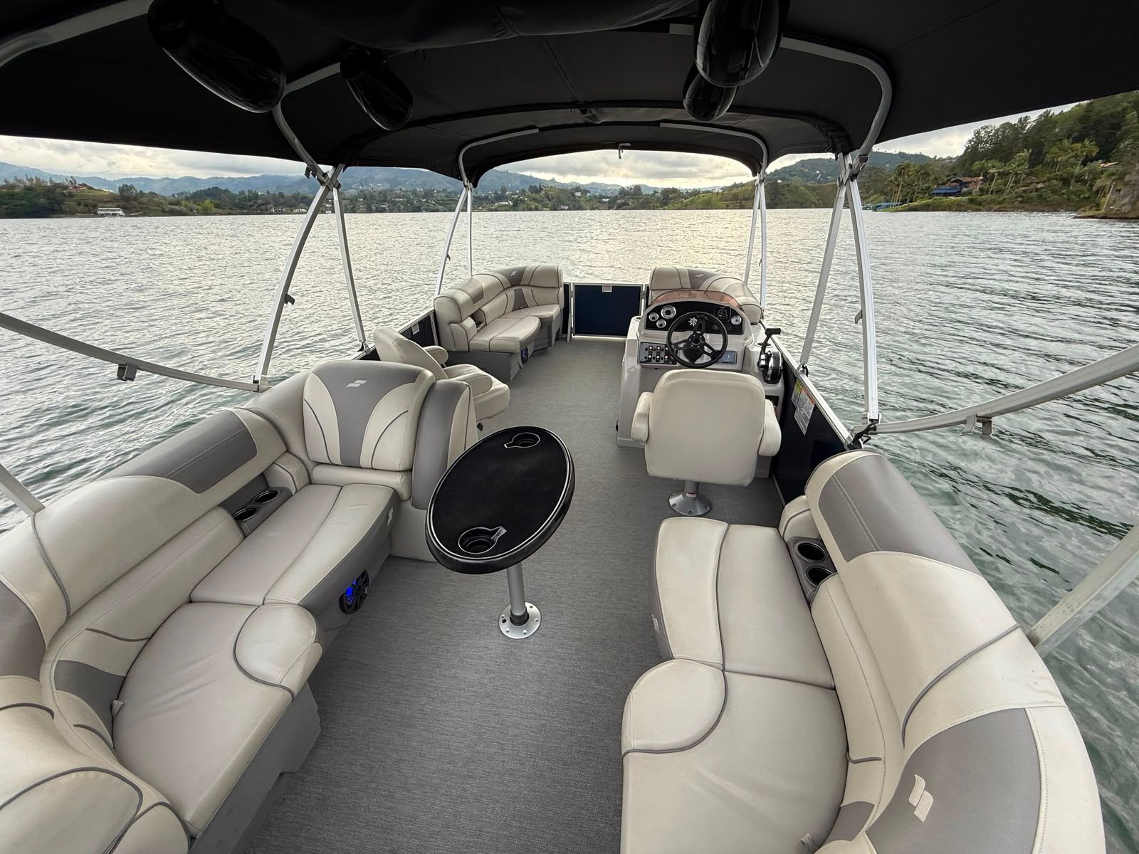 Private Tour in Luxury Boat in Guatape - 1
